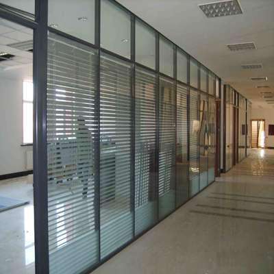 广州天河办公室装修专业从事玻璃间隔天花吊顶