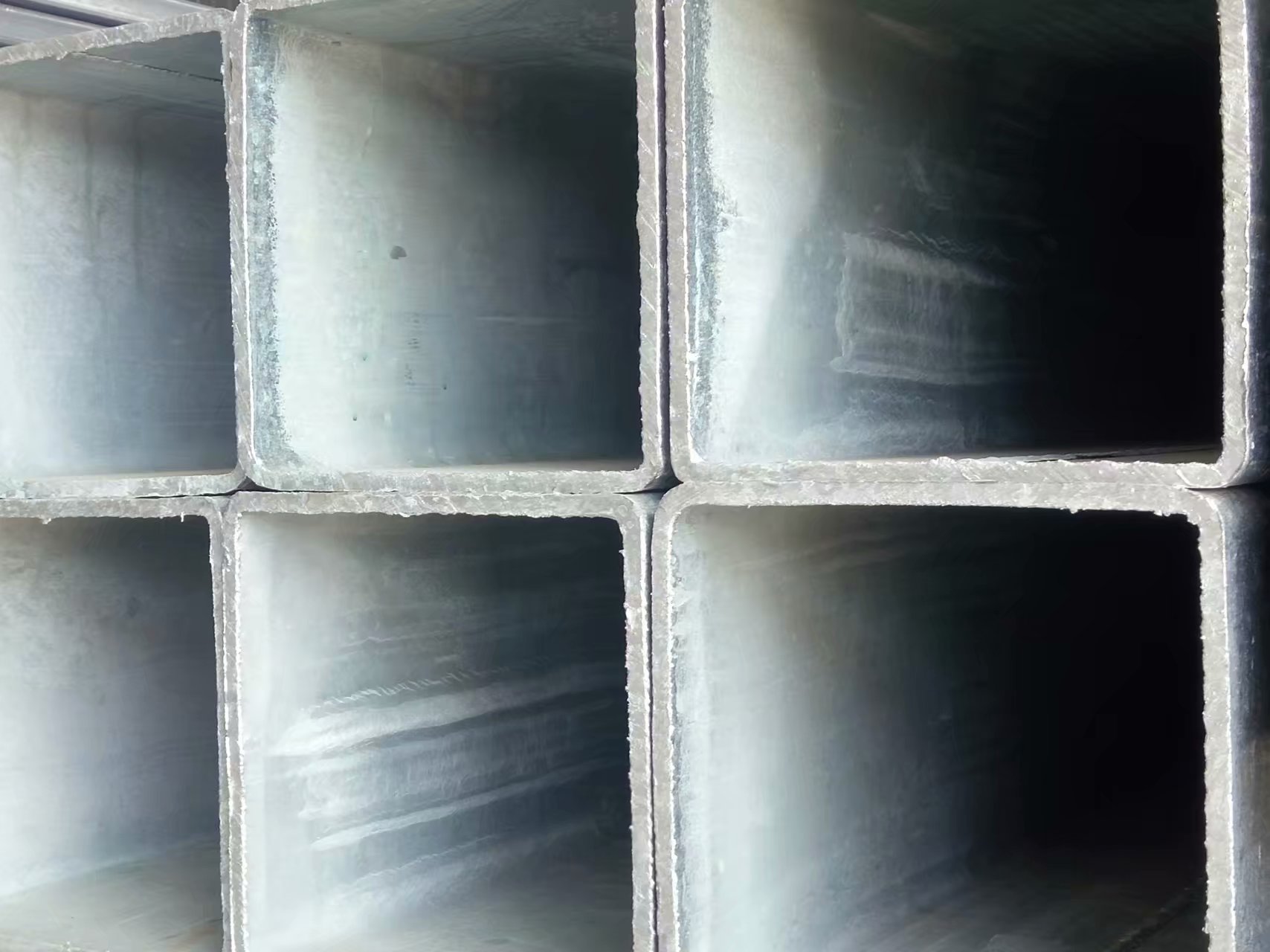 无锡热镀锌带方管、方钢，厂家现货定做生产