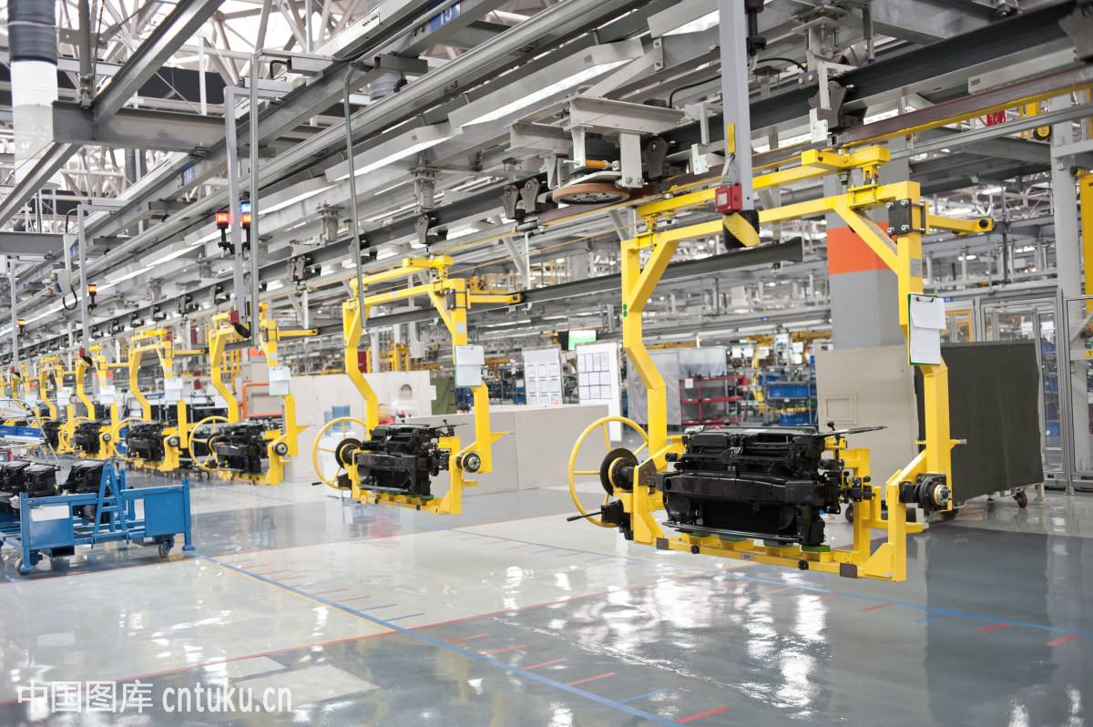 自动化汽车发动机装配生产线