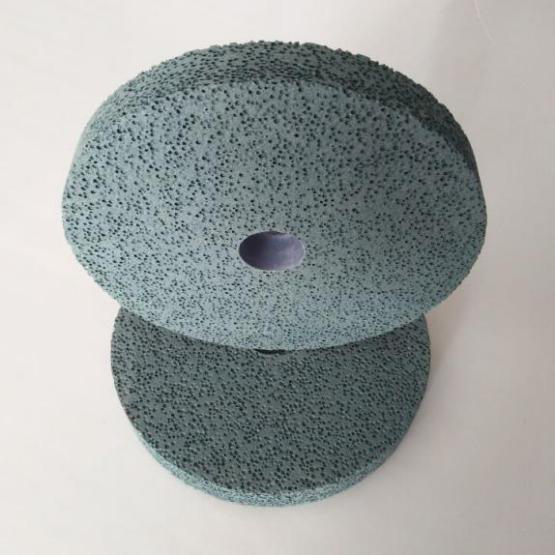 河南郑州陶瓷绿碳化硅蜂窝大气孔砂轮