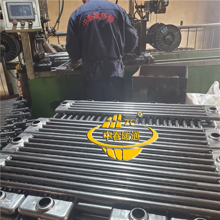 专业钢制六柱QFGZ606暖气片生产厂家 中春
