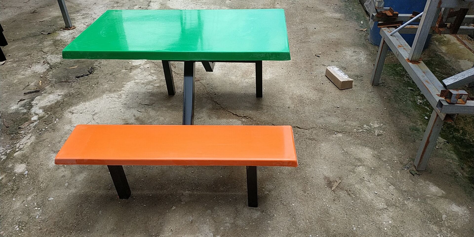 玉林市学校快餐桌椅厂家批发价格