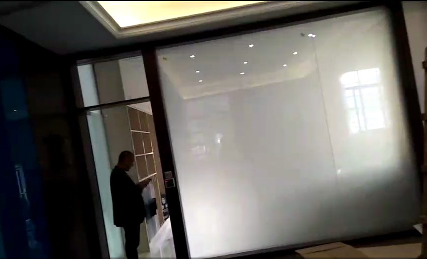 广州欧艺OY美容院美容室雾化玻璃隔断与窗