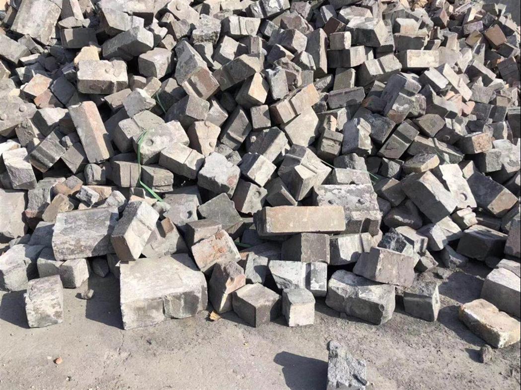 神农架专业的回收废碳化硅结合氮化硅砖废碳化硅价格