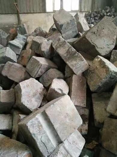 神农架专业的回收废碳化硅结合氮化硅砖废碳化硅价格
