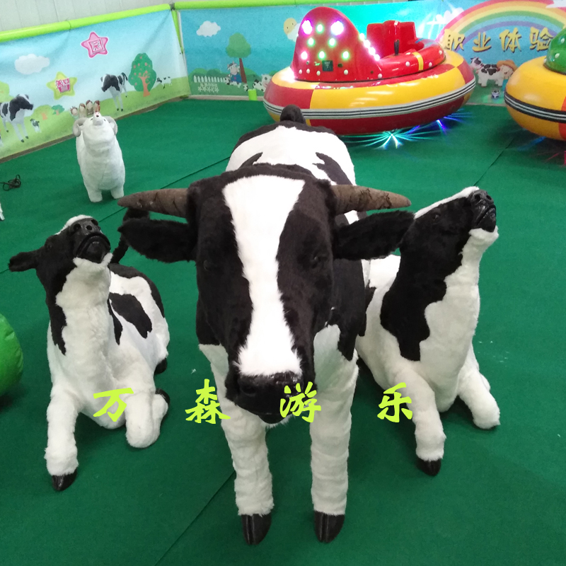 万森都市开心农场 亲子体验项目 儿童挤奶工体验 小牛喂奶