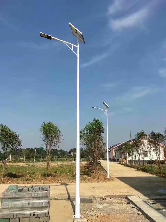 云南鋰電池太陽能路燈價格