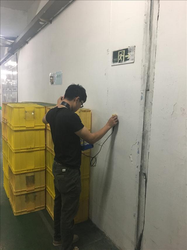 潮州屋顶广告牌安全检测荷载分析