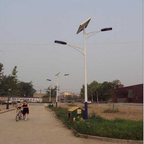 巴彦淖尔太阳能路灯厂家