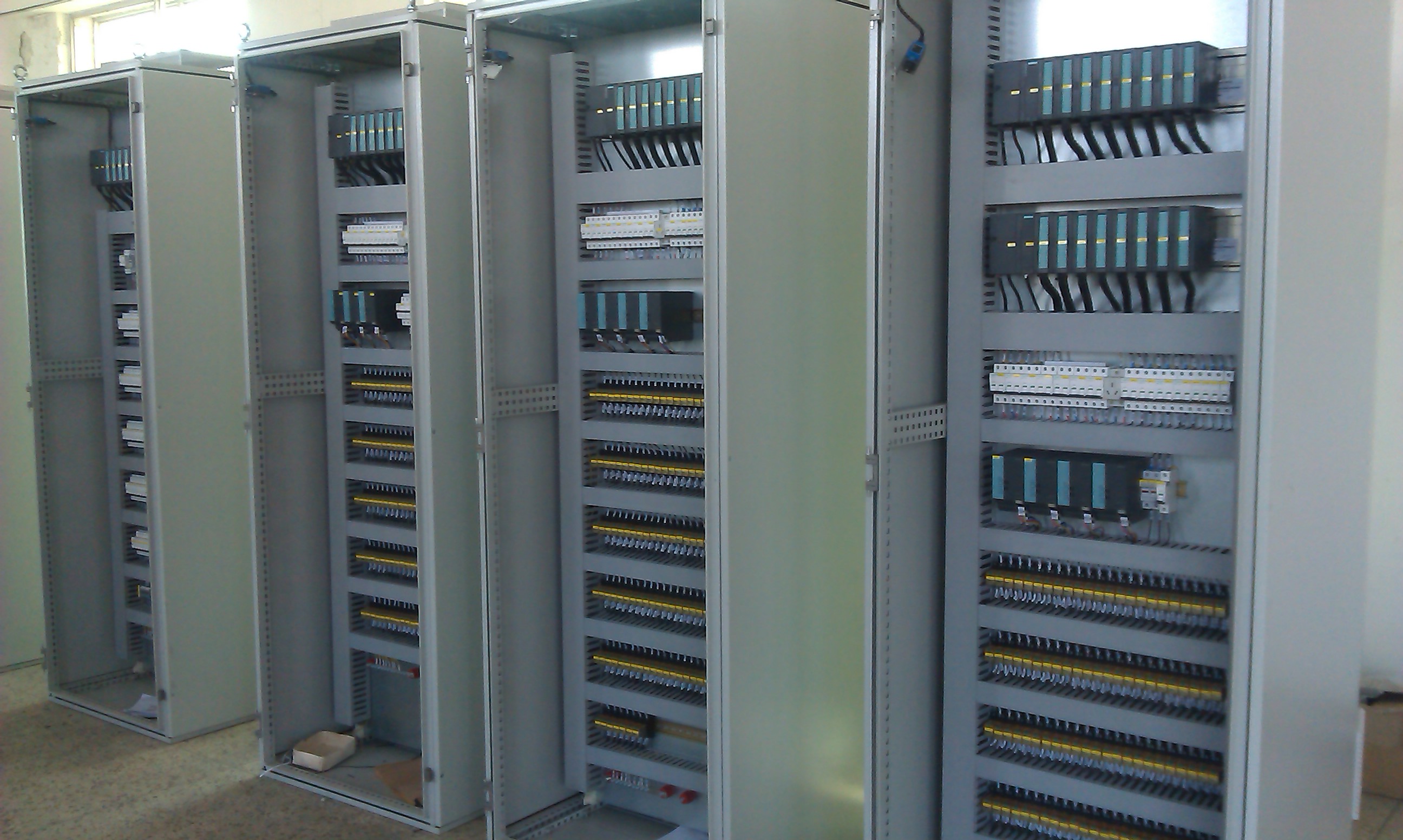 车间生产线PLC自动化控制柜系统