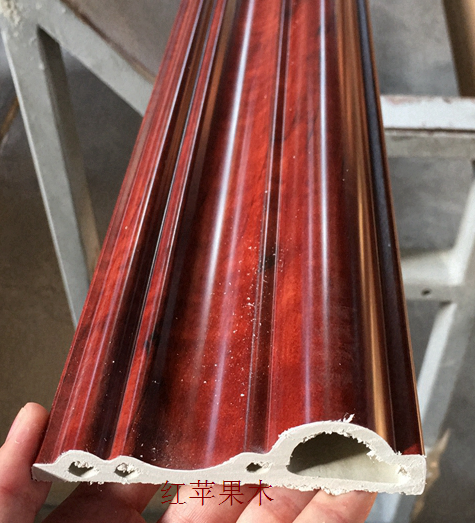用作门套线的PVC线条-红木纹