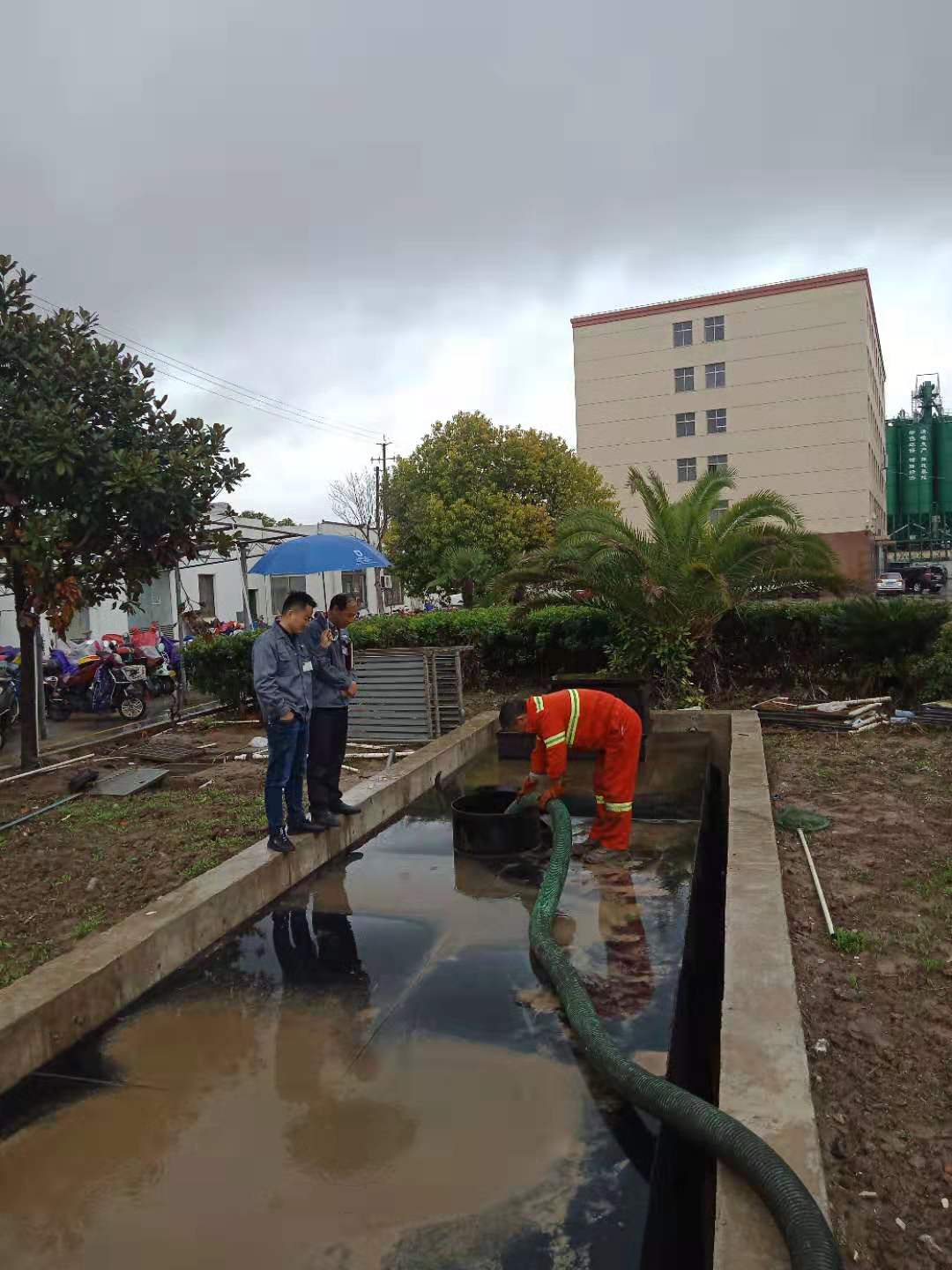 上海南汇万祥清理排污管道,清理雨水管道 化粪池清理