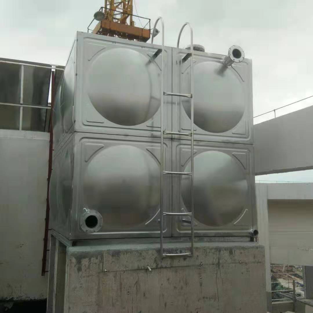 梅州不锈钢水箱厂家，成品水箱价格一台