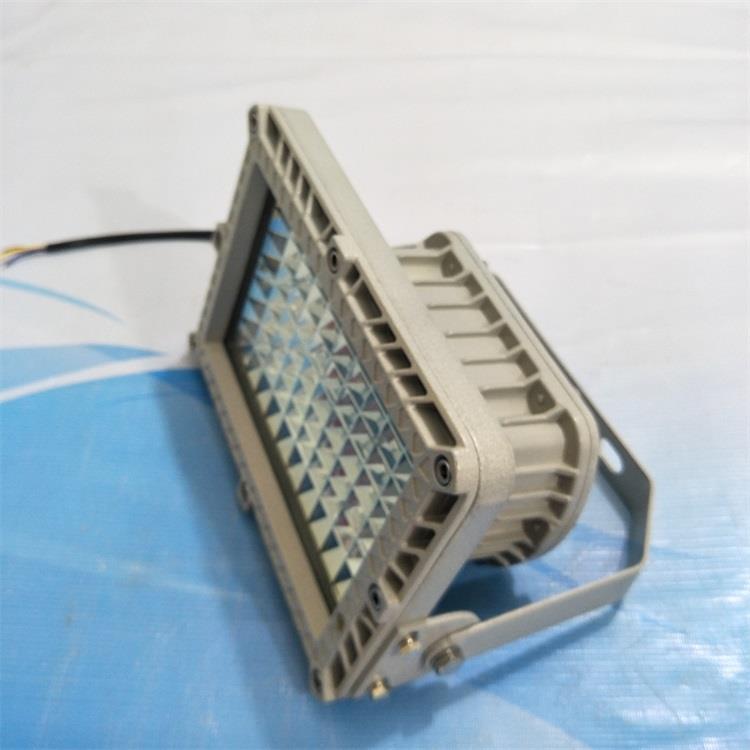 新疆型号GTB97-100wLED防爆平台灯批发 固态照明