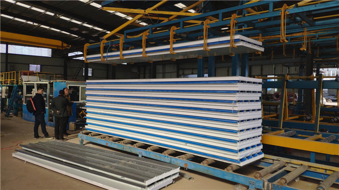彩钢复合板生产车间自动化生产线