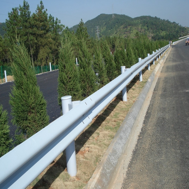 武汉厂家直销 高速公路护栏板 喷塑波形护栏板