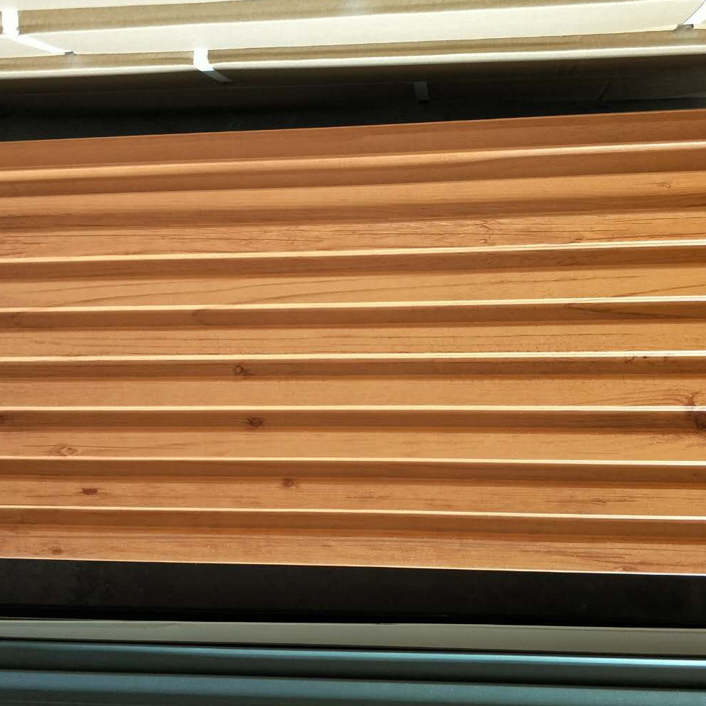 厂家直销聚氨酯夹心金属雕花板 外墙节能改造保温装饰板