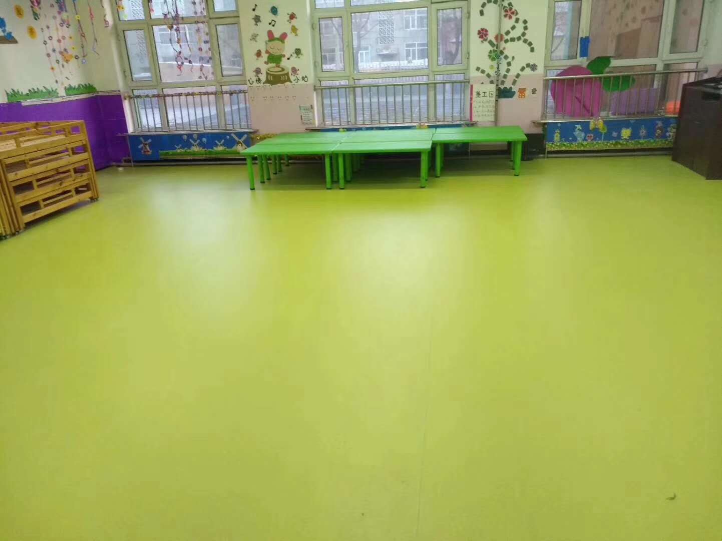 儿童卡通pvc塑胶地板 环保pvc地板
