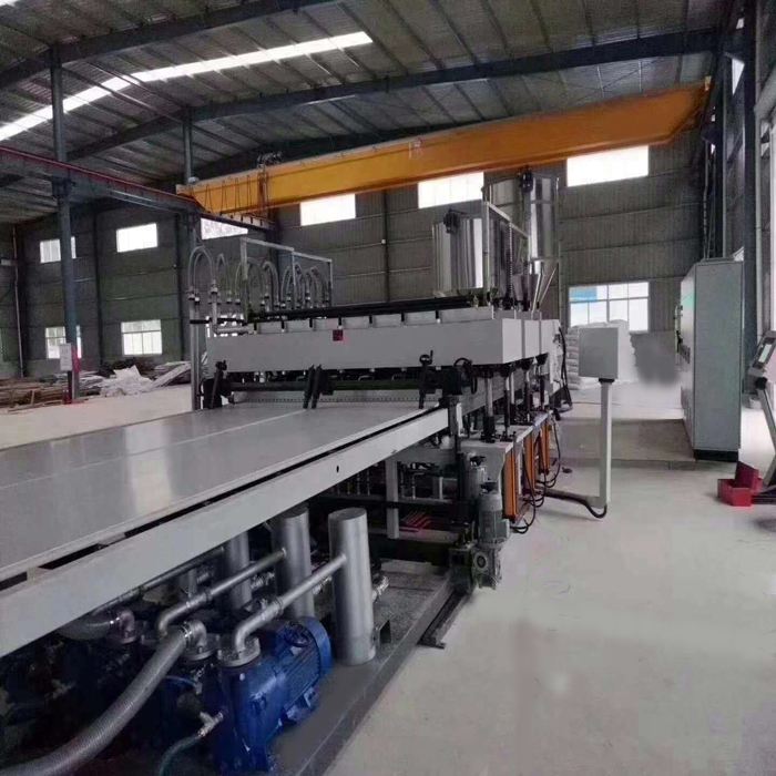 新型中空模板设备_PP塑料工程模板设备_PP塑料模板生产线
