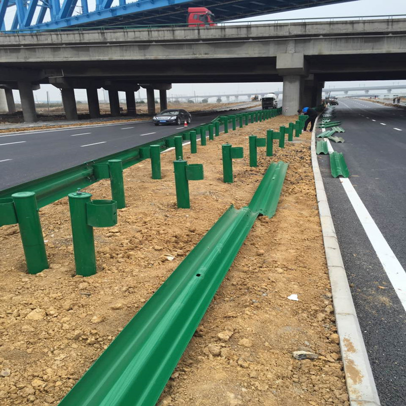 贵州毕节 双波护栏板 乡村公路安全防护栏 波形护栏 双波护栏板 厚度3.0 4.0