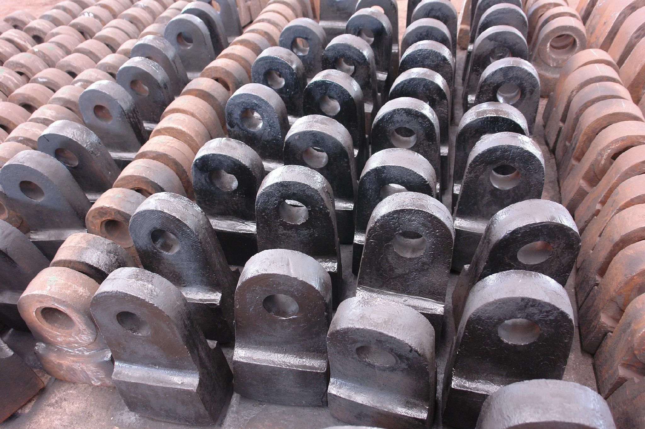 高锰破碎钢锤头厂家 高烙方锤头价格 河北锤头铸造公司