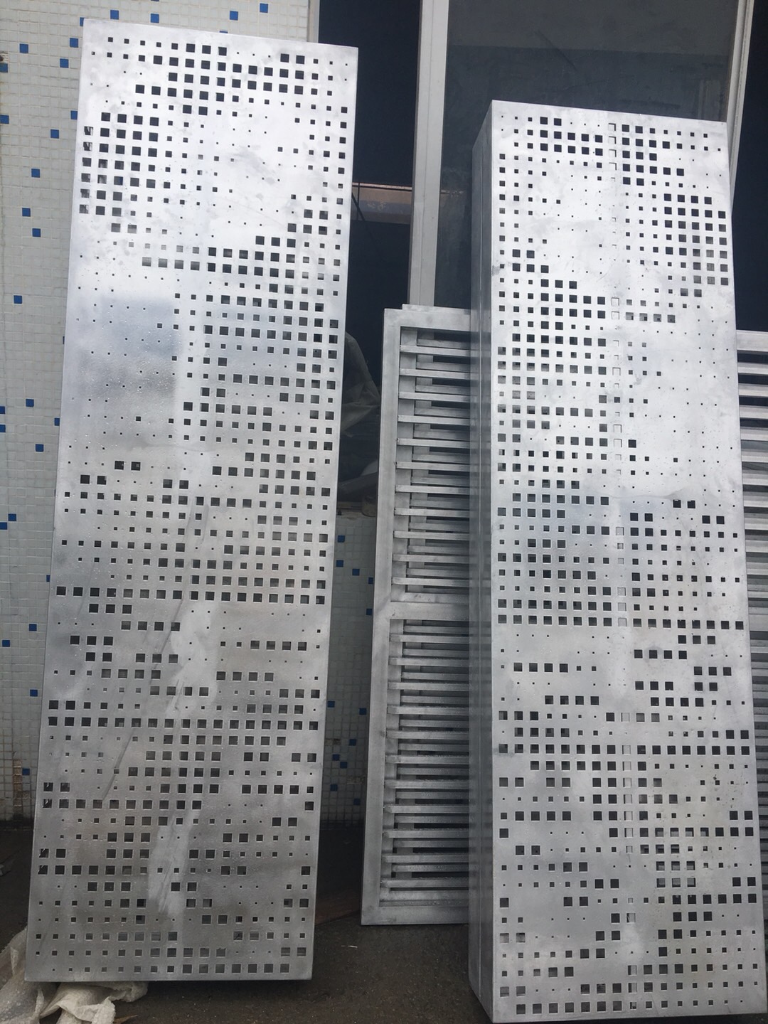 广东艺术冲孔铝单板