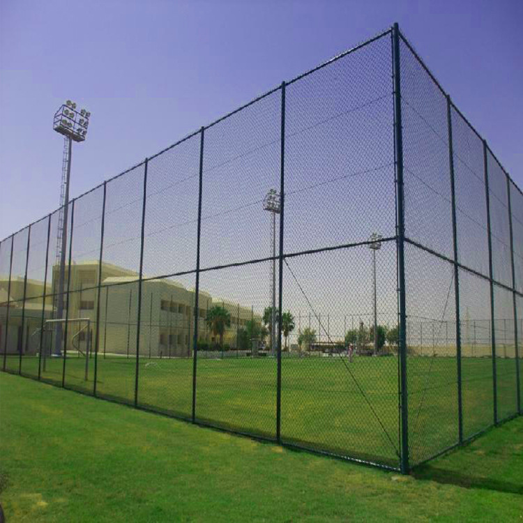安平厂家生产体育场围网篮球场护栏网球场围网包塑勾花铁丝护栏网