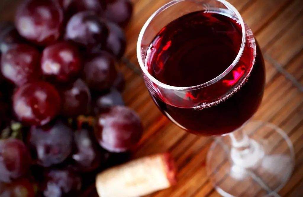 郑州格睿斯酒业-为什么年份影响葡萄酒的风味