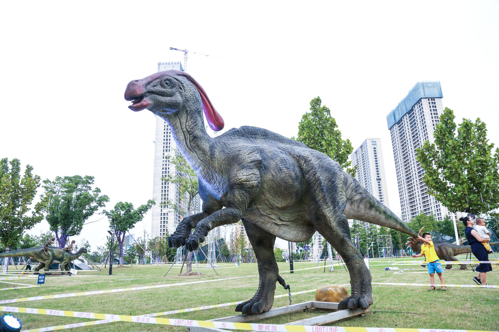 九江恐龙服 动态恐龙 逼真恐龙出租