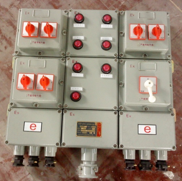 BXX51-4/100A系列防爆配电箱