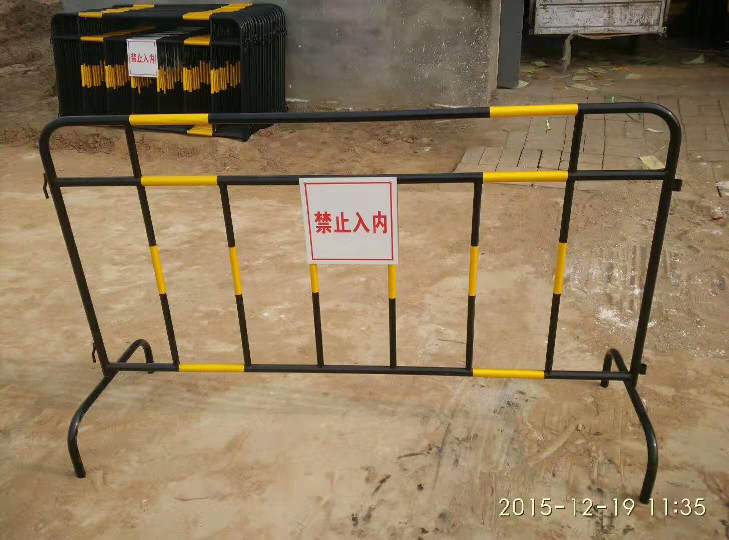 1.2*1.5米黄黑铁质安全围栏 组合式铁马隔离防护栏 临时遮拦