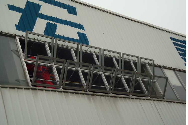 河南工业厂房彩色涂层钢板窗 70 50系列定制生产工厂彩钢窗