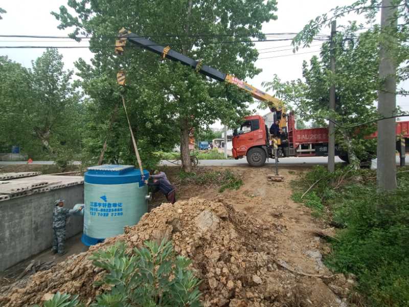 錦州全新第四代GRP污水提升泵站吊裝