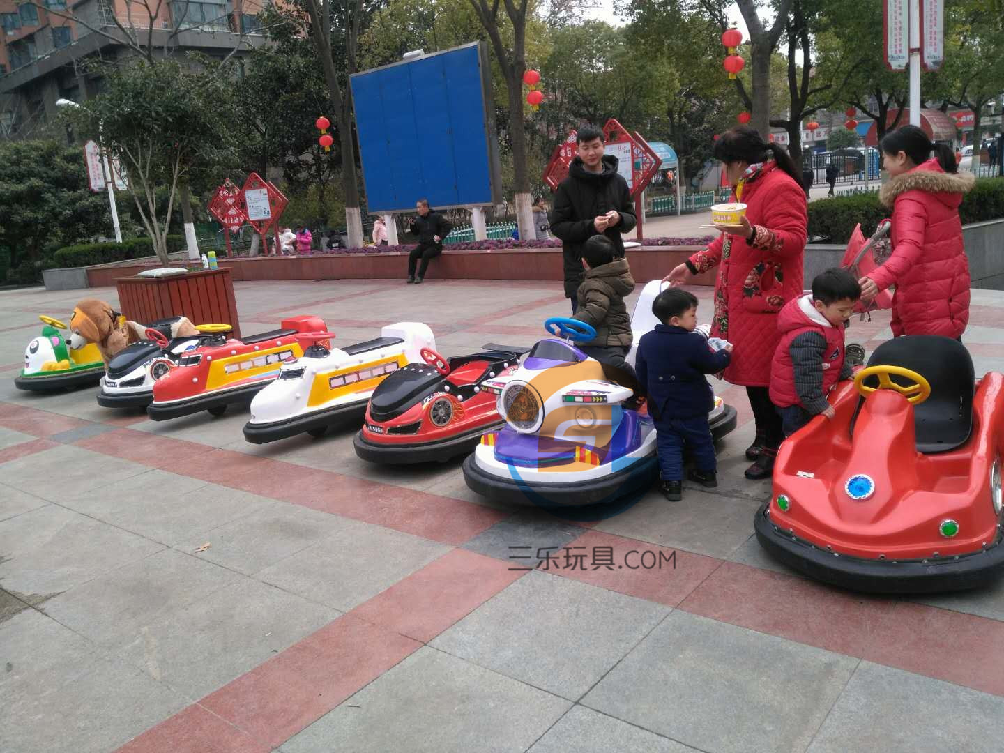 黑龙江广场双人儿童碰碰车2019新款热卖款