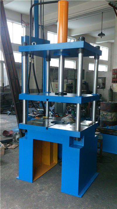 上海四柱液压机厂家专业设计制造维修四柱液压机