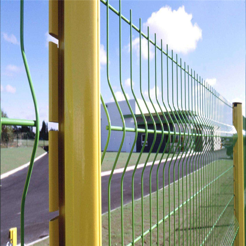 生产各种规格的双边丝护栏网价低质优