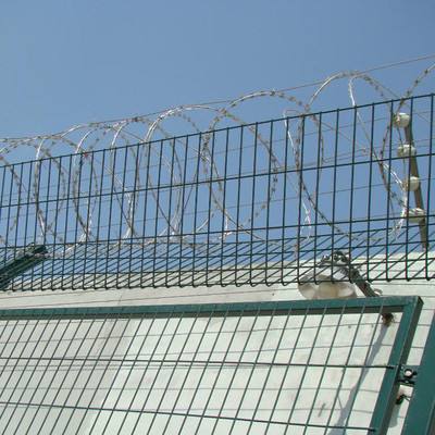 监狱防护网是不是必须要安装带刺绳的