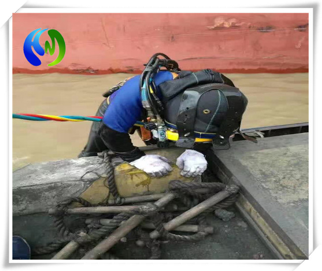铺设水下沉管取水头水下摄像水下封堵涵洞