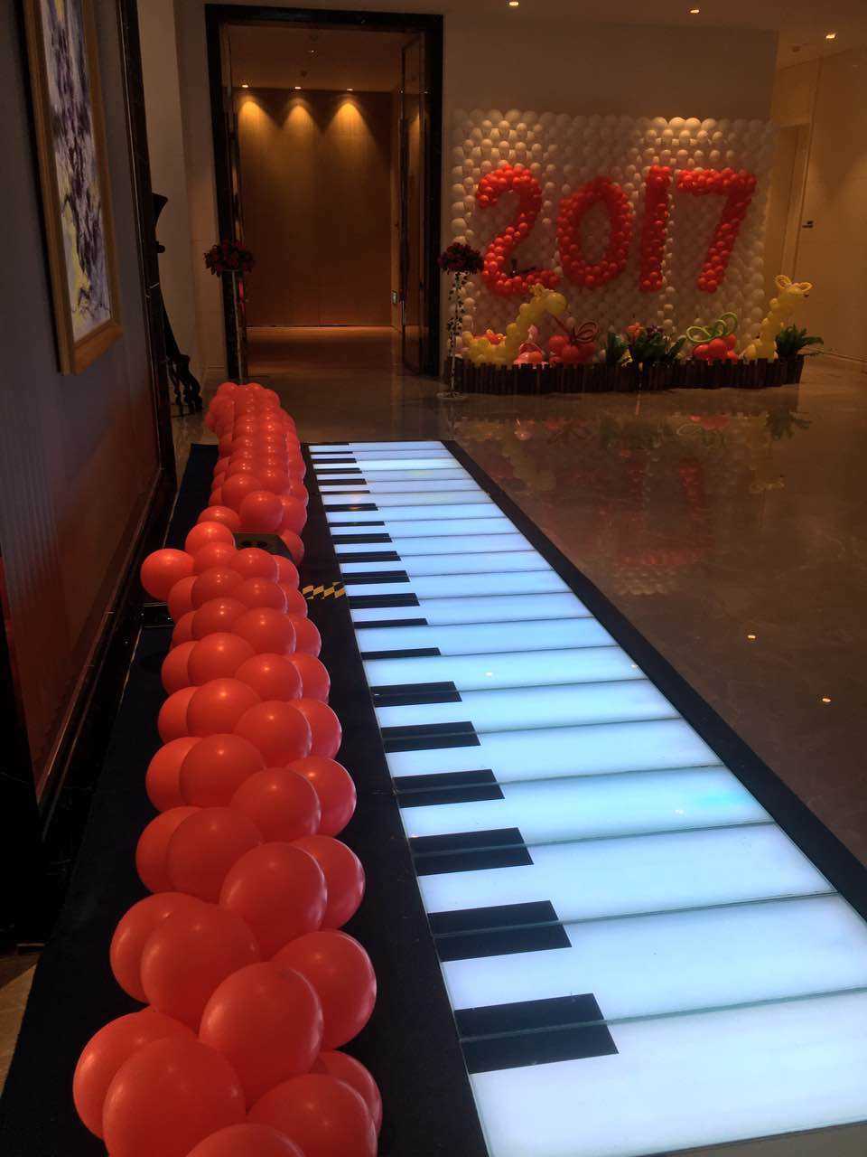 网红道具，地板钢琴，2019互动道具