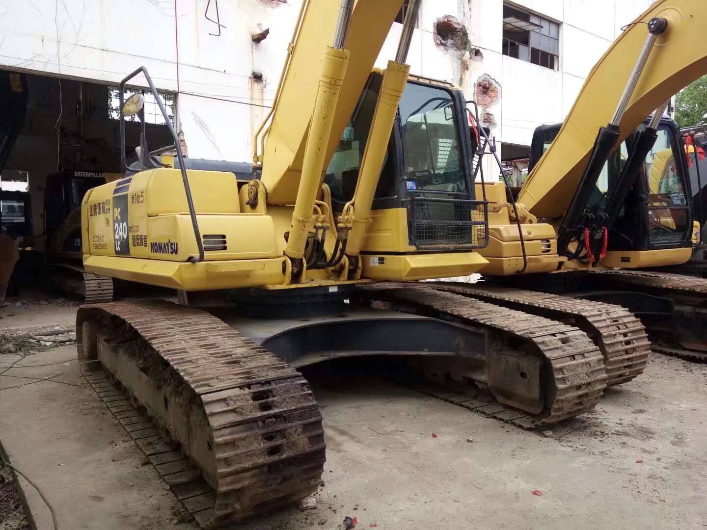 出售二手小松PC240-8挖掘机钩机 上海二手挖机小松240