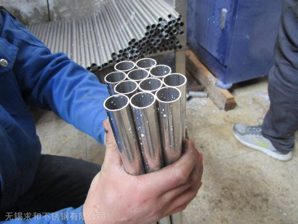 不锈钢管304工业焊管无缝装饰管价格表厂家无锡