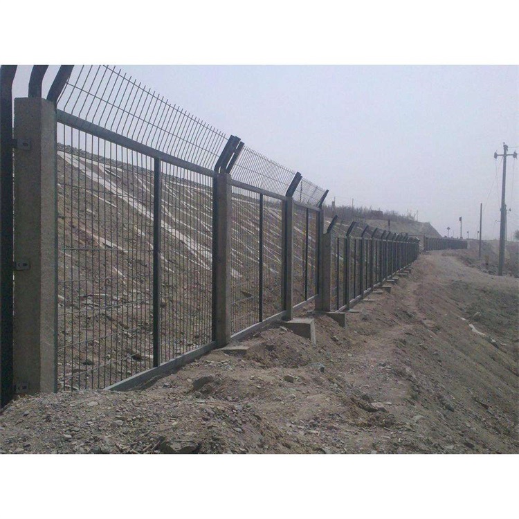 高速铁路护栏-框架式护栏网-金属栅栏网片