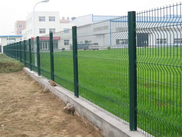 东莞市园林双边丝护栏网 高速公路围栏网 刺绳铁丝护栏