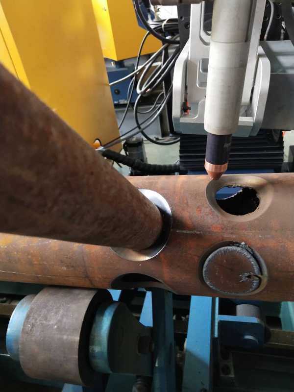 钢结构行业该怎样选择管子相贯线切割机管子切割机
