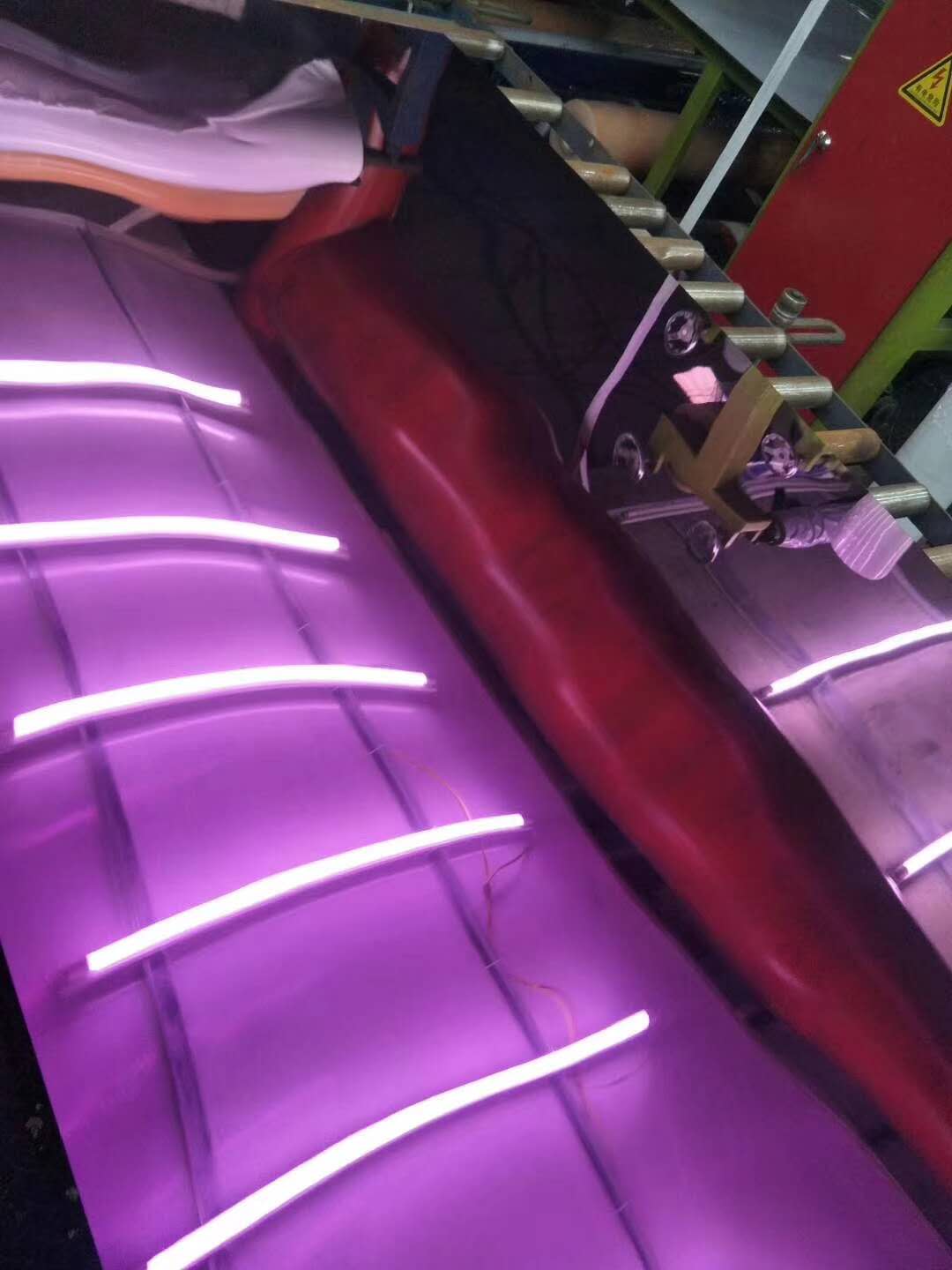 时尚美观紫红8K镜面不锈钢板厂家工艺