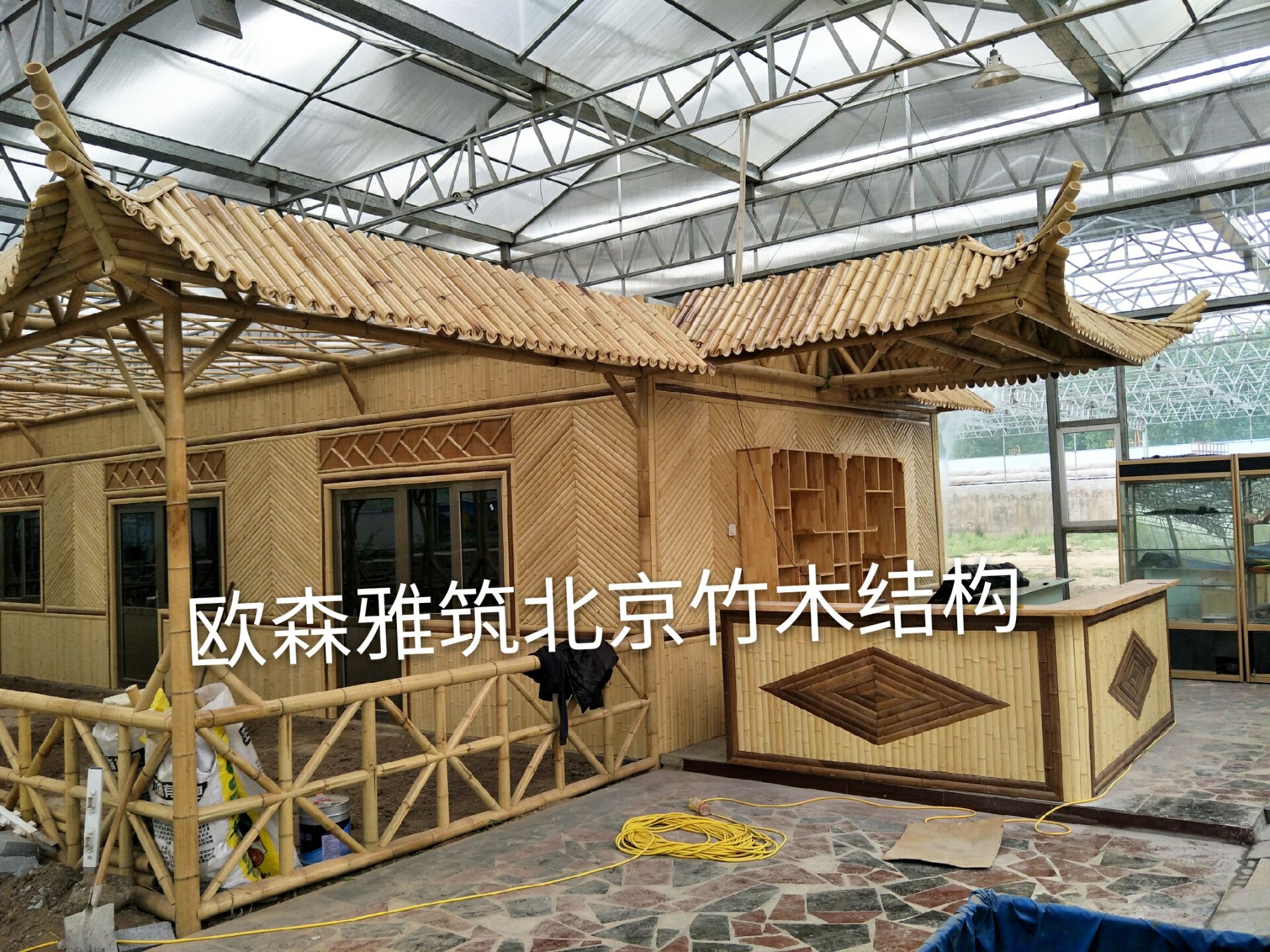 建造竹屋，竹房子，竹别墅，竹楼，竹门楼，竹长廊，竹亭子，竹篱笆，