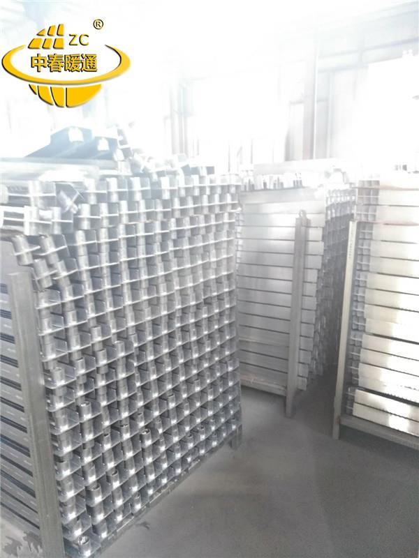 QFSJYLC120/500双金属压铸铝散热器制造商 UR7002-600