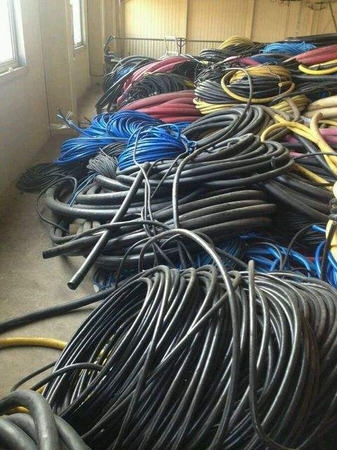 临漳长期高价回收各类废旧电线电缆、废铁丝、废钢丝