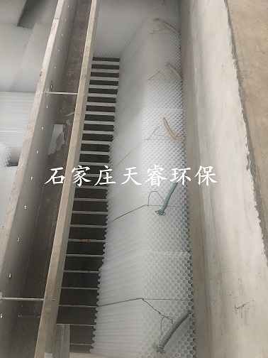 重庆水厂斜管填料安装