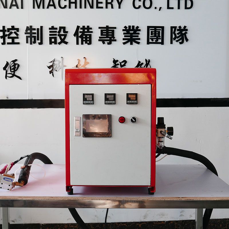 小型台面式可精准定量的热熔胶机，久耐机械定制供应